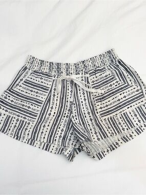Women's Black & White Patterned Drawstring Shorts